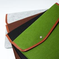 Чехол фетровый для планшета/ноутбука (15.4) на кнопке шоколад