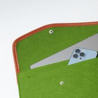 Чохол фетровий для планшета/ноутбука (15.4) на кнопці зелений